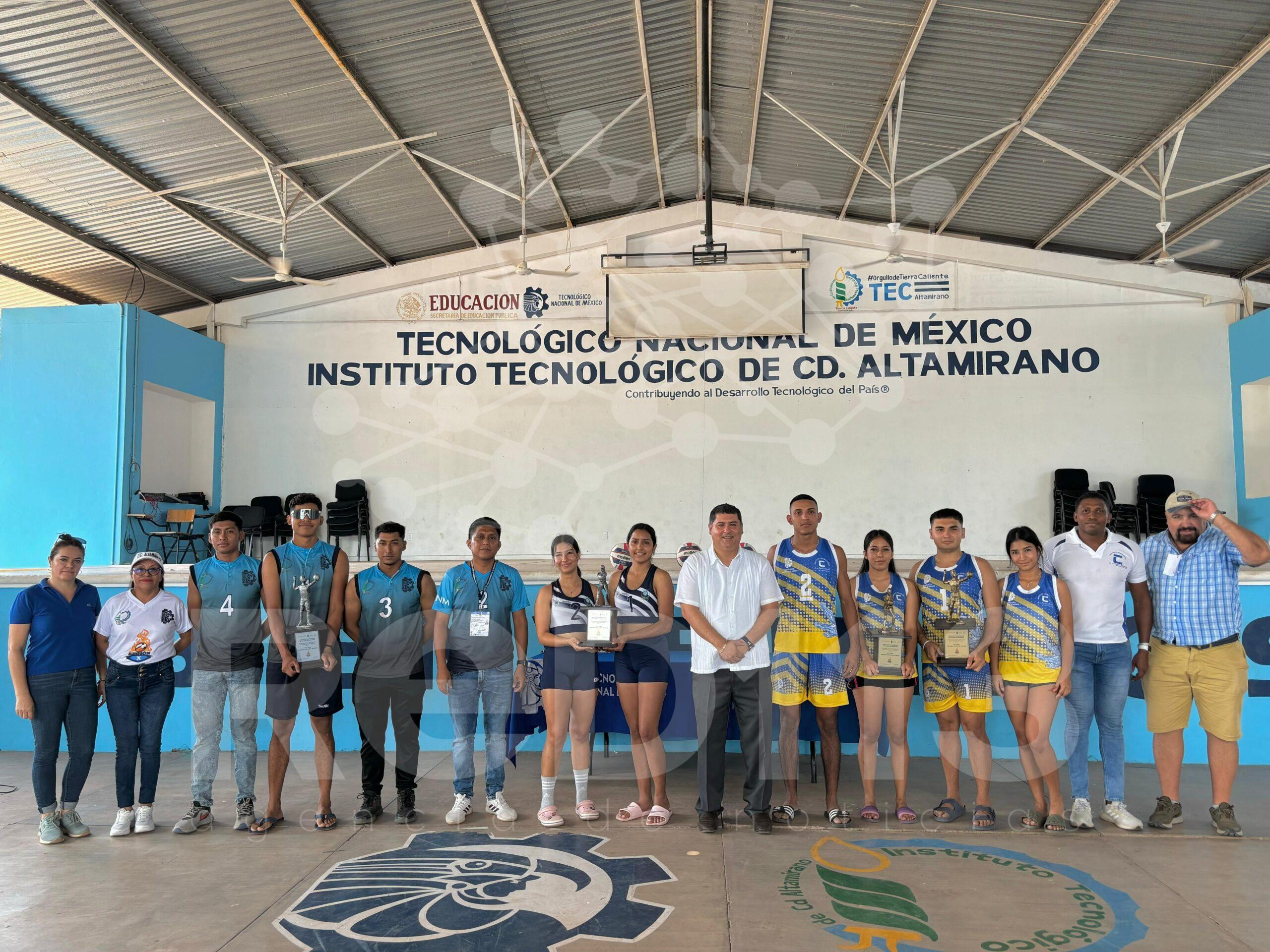 Estudiantes del Tec de Coalcomán ganan plata en Prenacional Deportivo