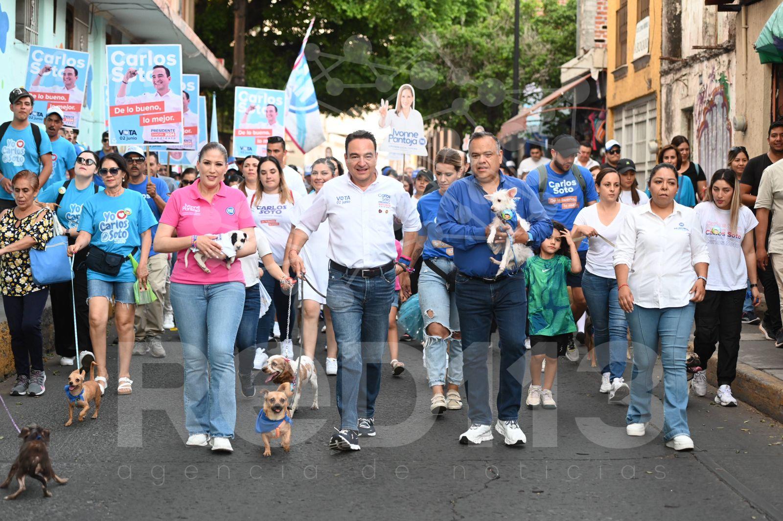 Gran entusiasmo y apoyo de animalistas por firma de Carlos Soto en apoyo a los derechos de animales