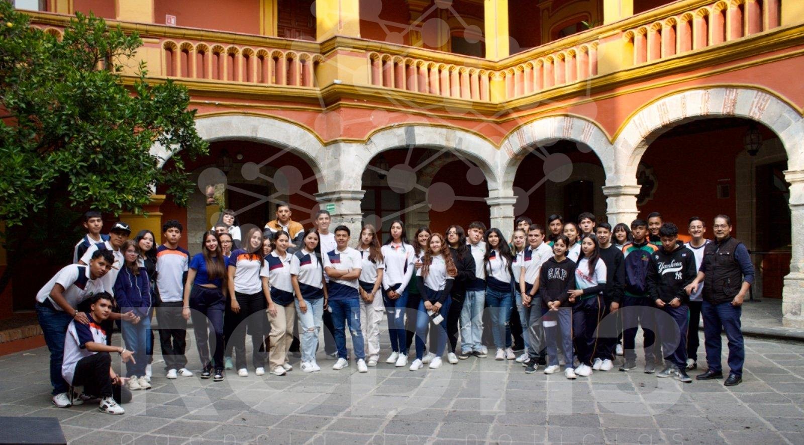 Estudiantes del Cecytem conocen procesos de la Fonoteca y Archivo de la Nación