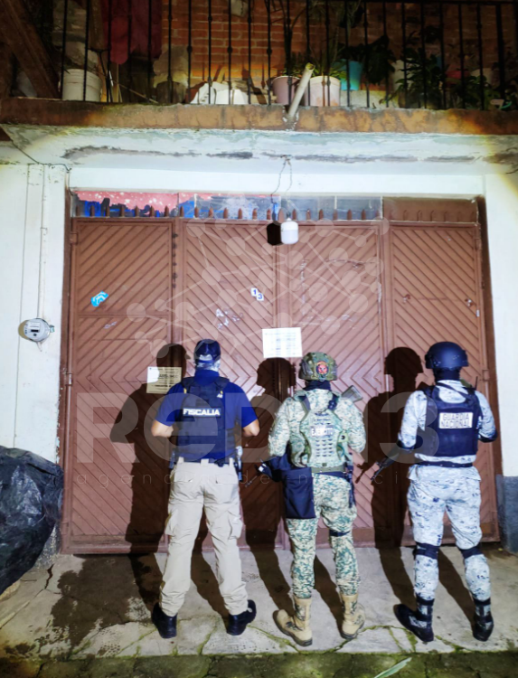 Catea FGE inmueble en Pátzcuaro; se aseguran 925 dosis de metanfetamina y detienen a un hombre