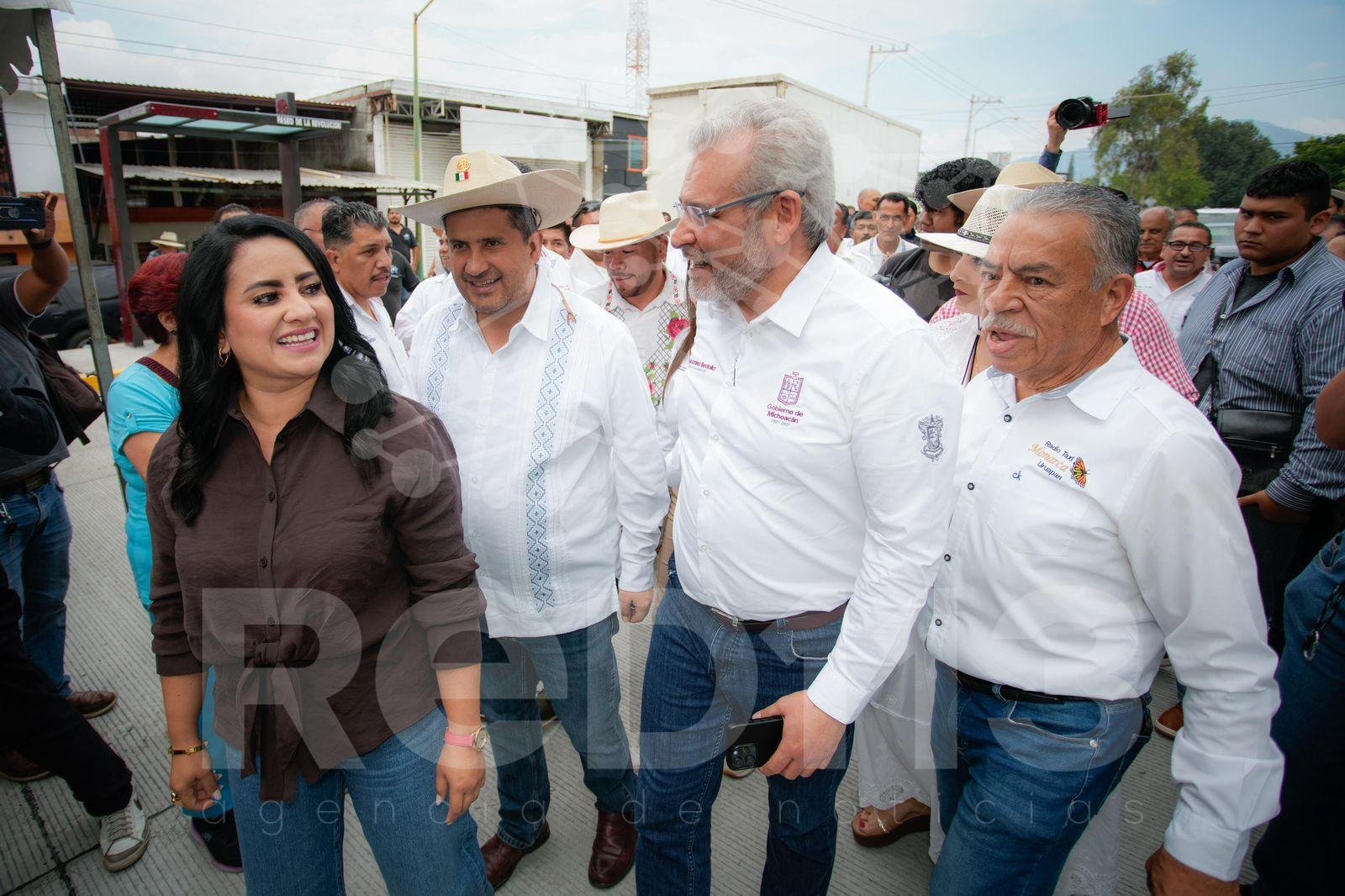 Carlos Manzo replica frente a Gladyz Butanda: “es tiempo de mujeres”
