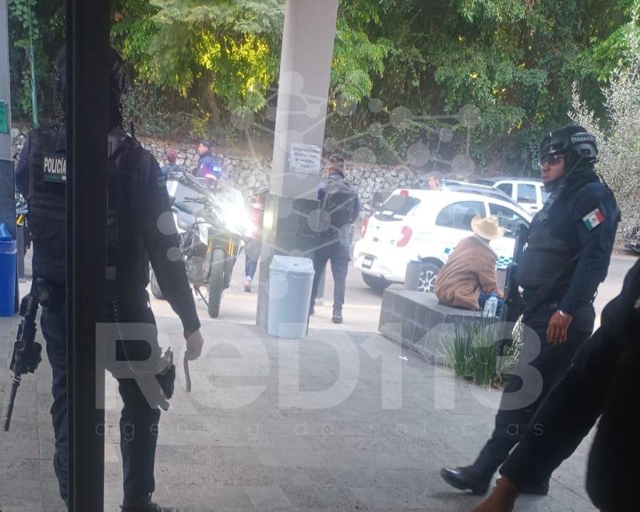 Pistolero perpetra robo en el Hospital Civil de Uruapan y huye
