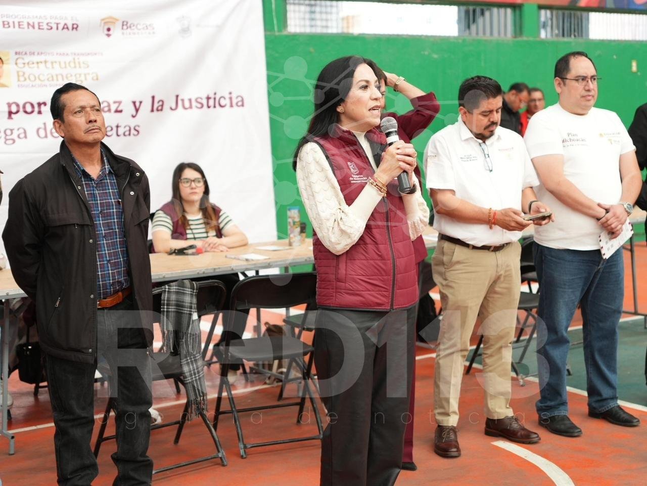 Entregan tarjetas de la Beca Gertrudis Bocanegra a estudiantes normalistas y de la UPN: Iemsysem