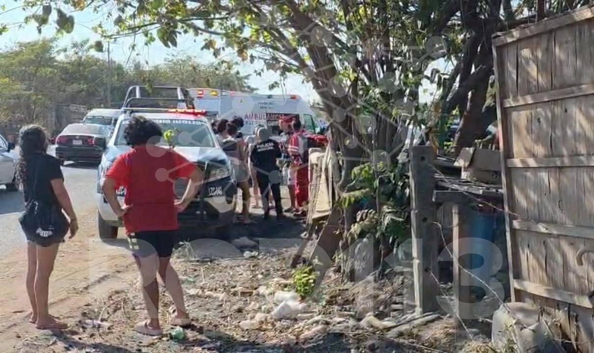 Ataque armado en fonda de Lázaro Cárdenas deja dos muertos y una mujer grave