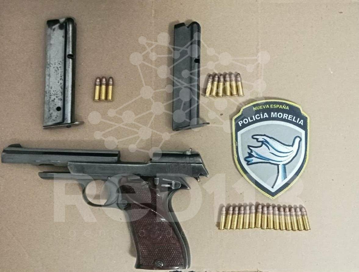 Policía Morelia detiene a 3 sujetos en posesión de un arma de fuego