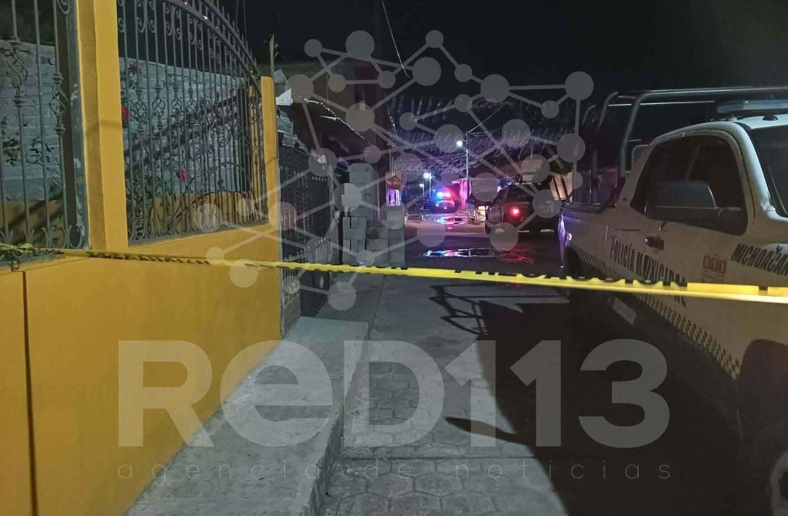 Sujetos disparan contra domicilio en Queréndaro; dos hombres quedan heridos