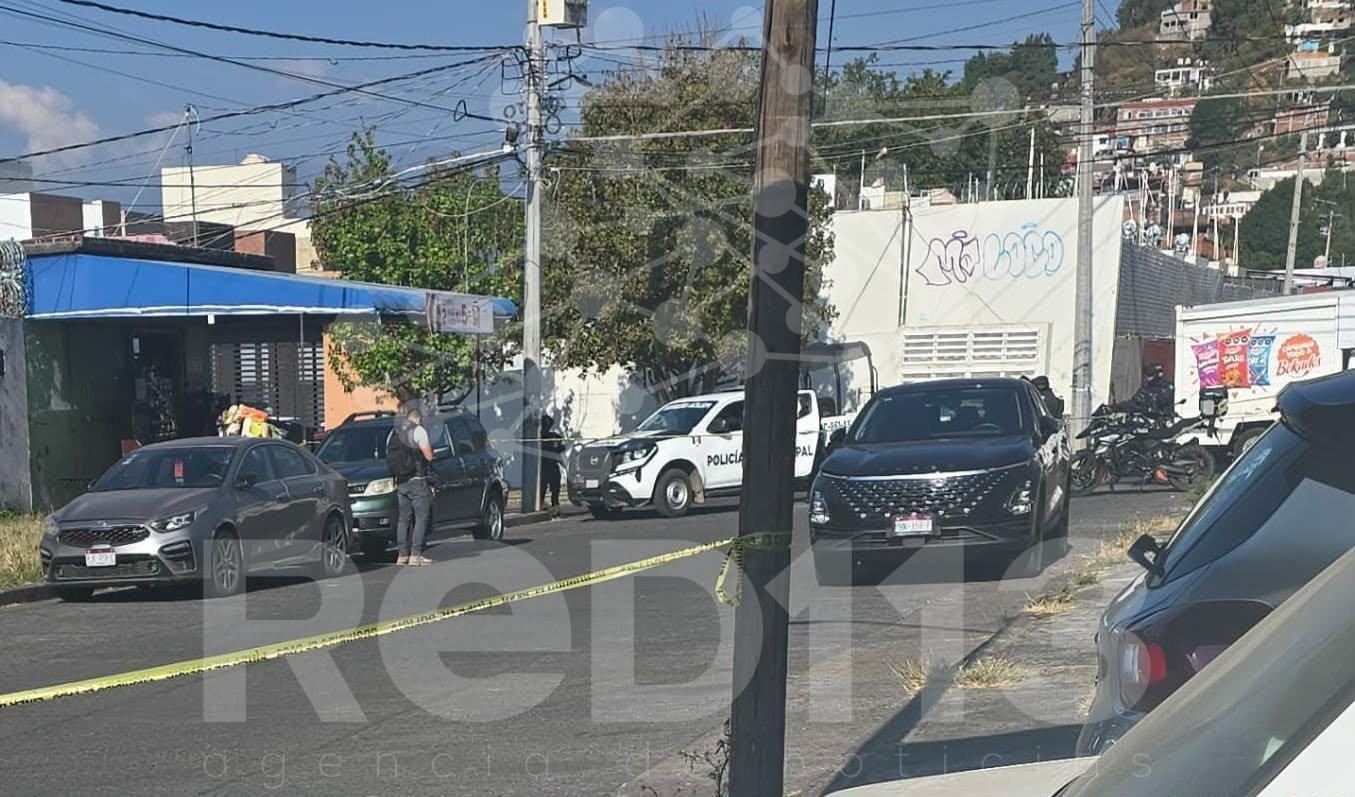 Automovilista herido al ser atacado a balazos en la colonia Francisco J. Múgica, de Uruapan