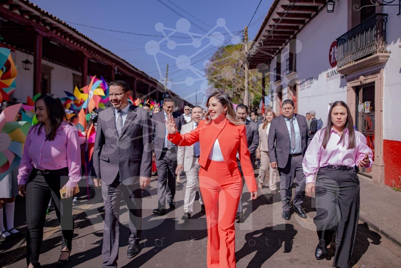 Dayana Pérez conmemora el natalicio de Benito Juárez y celebran la llegada de la primavera en Salvador Escalante
