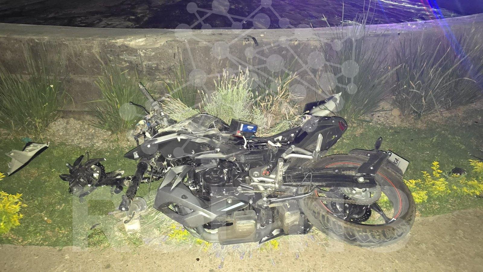 Dos motociclistas heridos al chocar contra la Glorieta 5 de mayo de Zamora