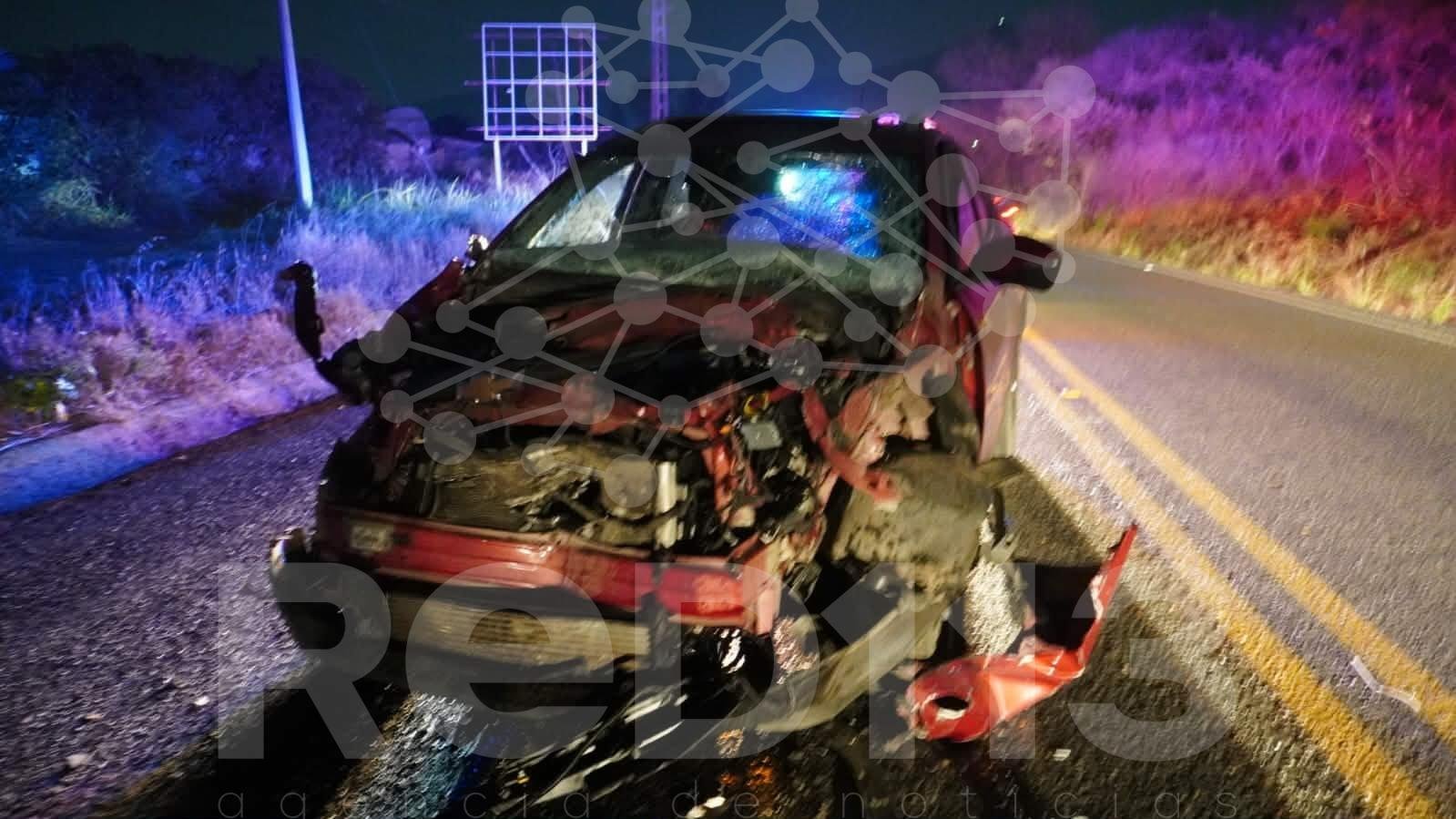 Hombre muere al chocar por alcance su camioneta en el Libramiento Sur de Jacona