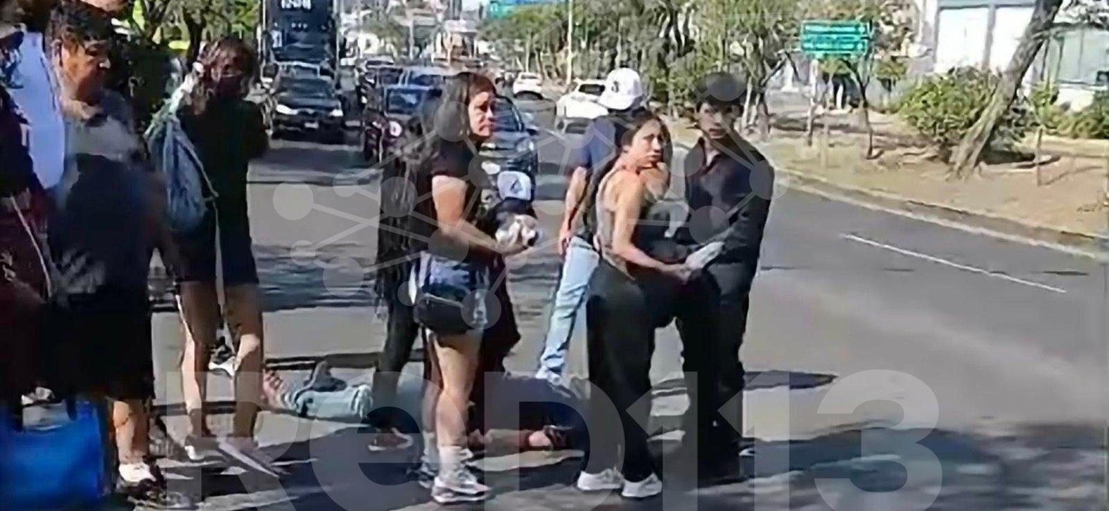 Adulta mayor es atropellada por motociclista frente al Palacio del Arte, Morelia