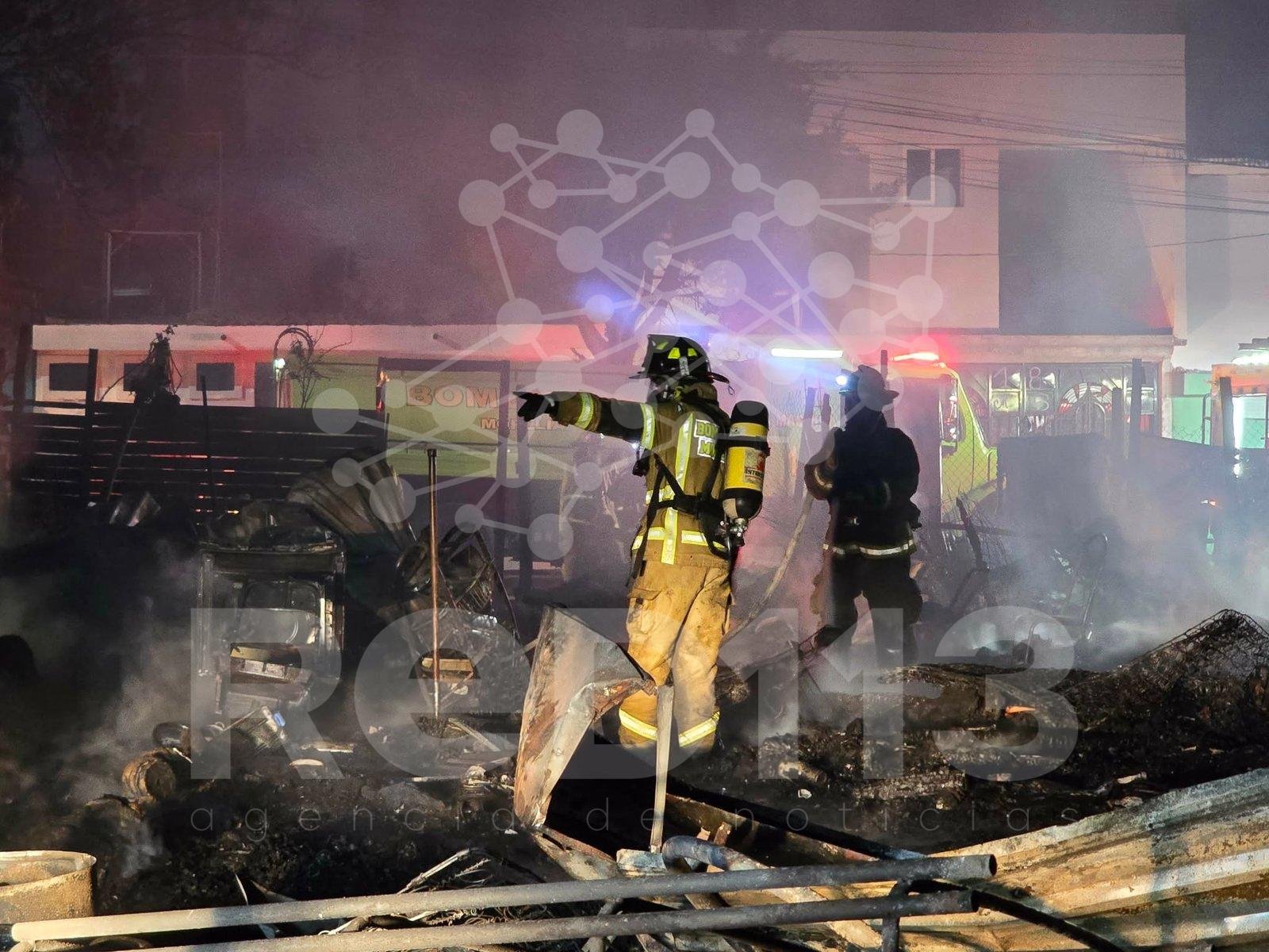Arden tres domicilios en la colonia Ignacio Lopez Rayón, al poniente de Morelia