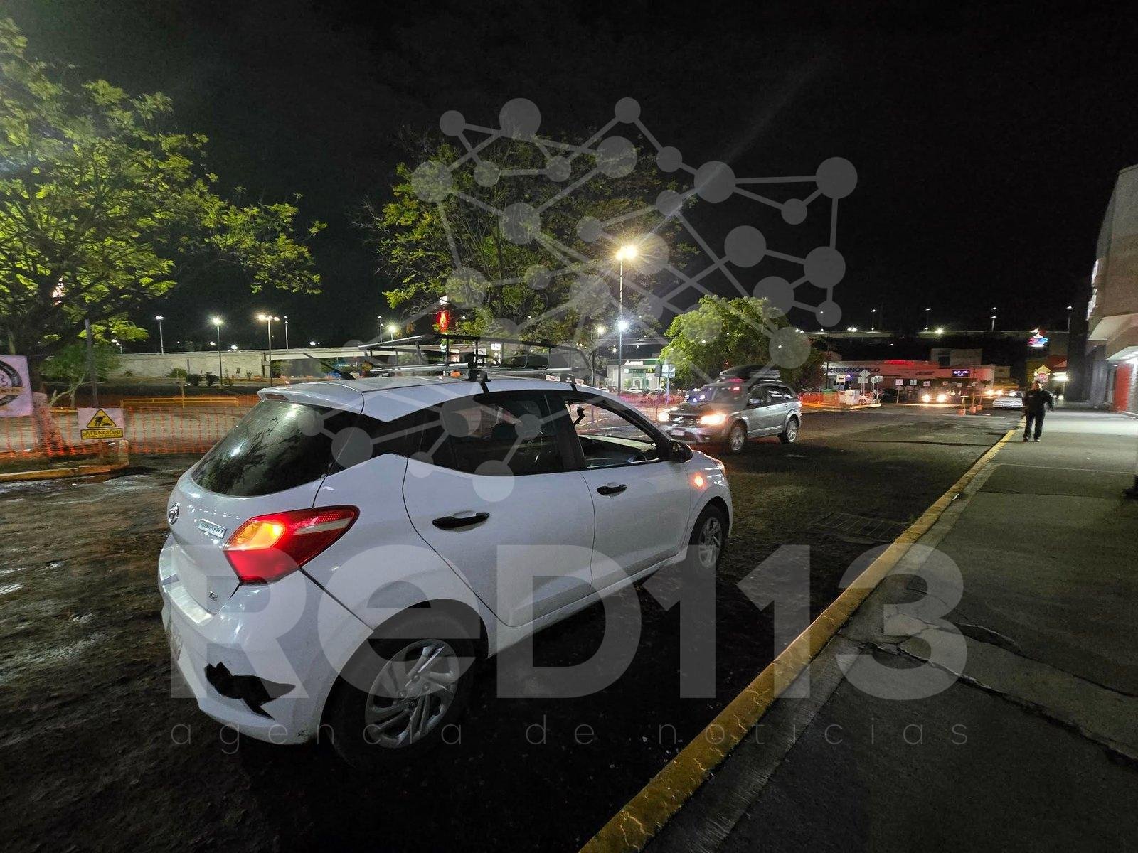 Reporte de persona baleada en estacionamiento de Walmart La Huerta moviliza a la Policía; resultó ser un choque