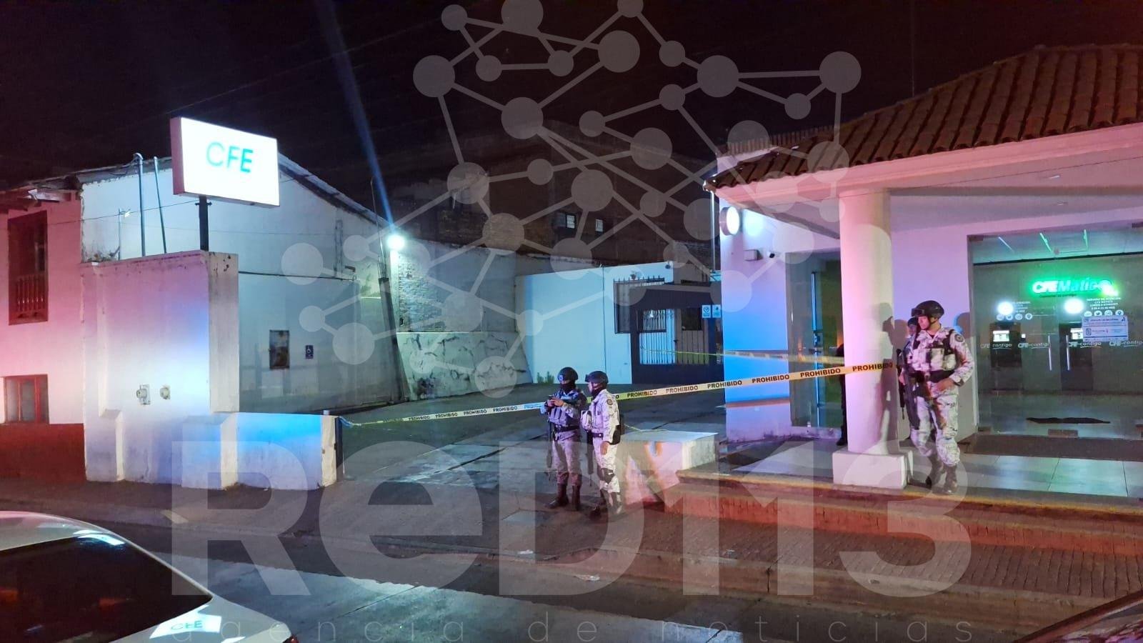 Ataque armado contra vehículo en instalaciones de la CFE en Uruapan no deja víctimas