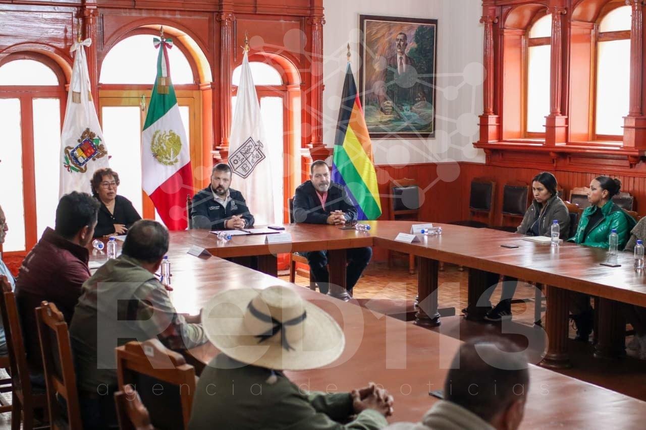 Gobierno de Michoacán mantiene atención permanente a familias de brigadistas caídos en combate a incendios forestales: Raúl Zepeda