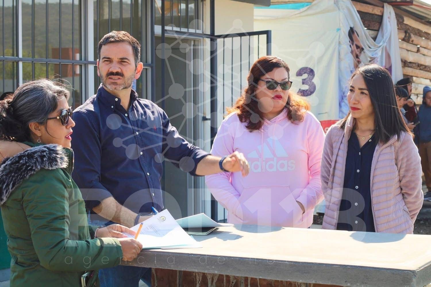 Yankel Benítez Silva se reúne con la comunidad del Telebachillerato en Cotzurio, Tenencia de Chiquimitío