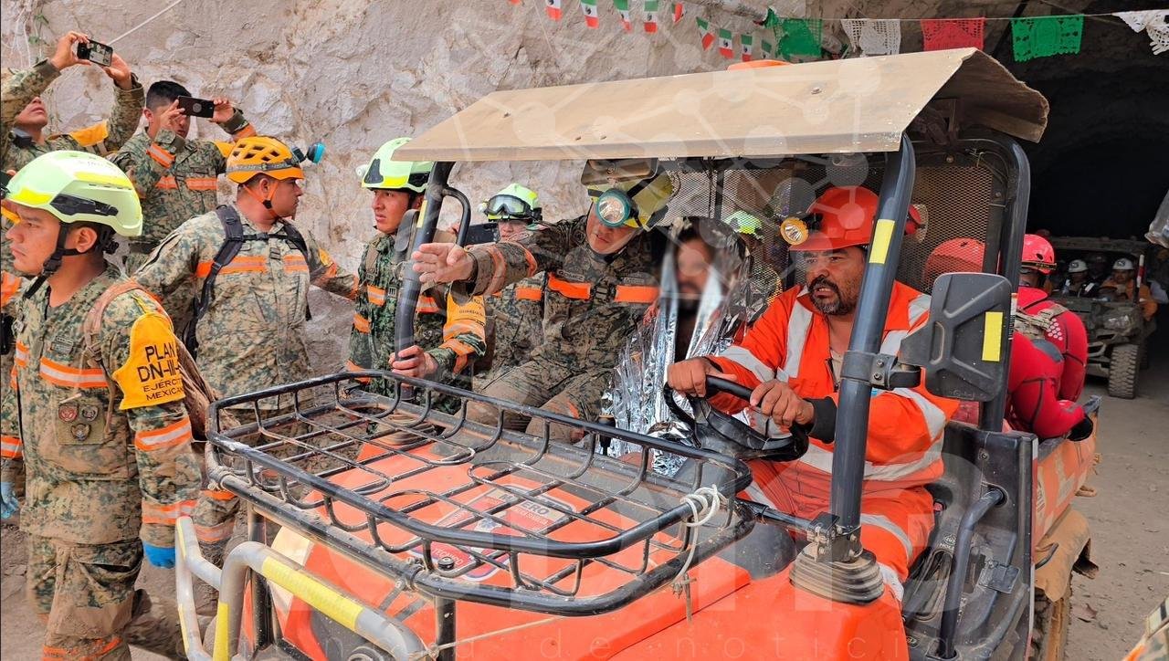 RESCATAN AL MINERO FRANCISCO ZAPATA NÁJERA