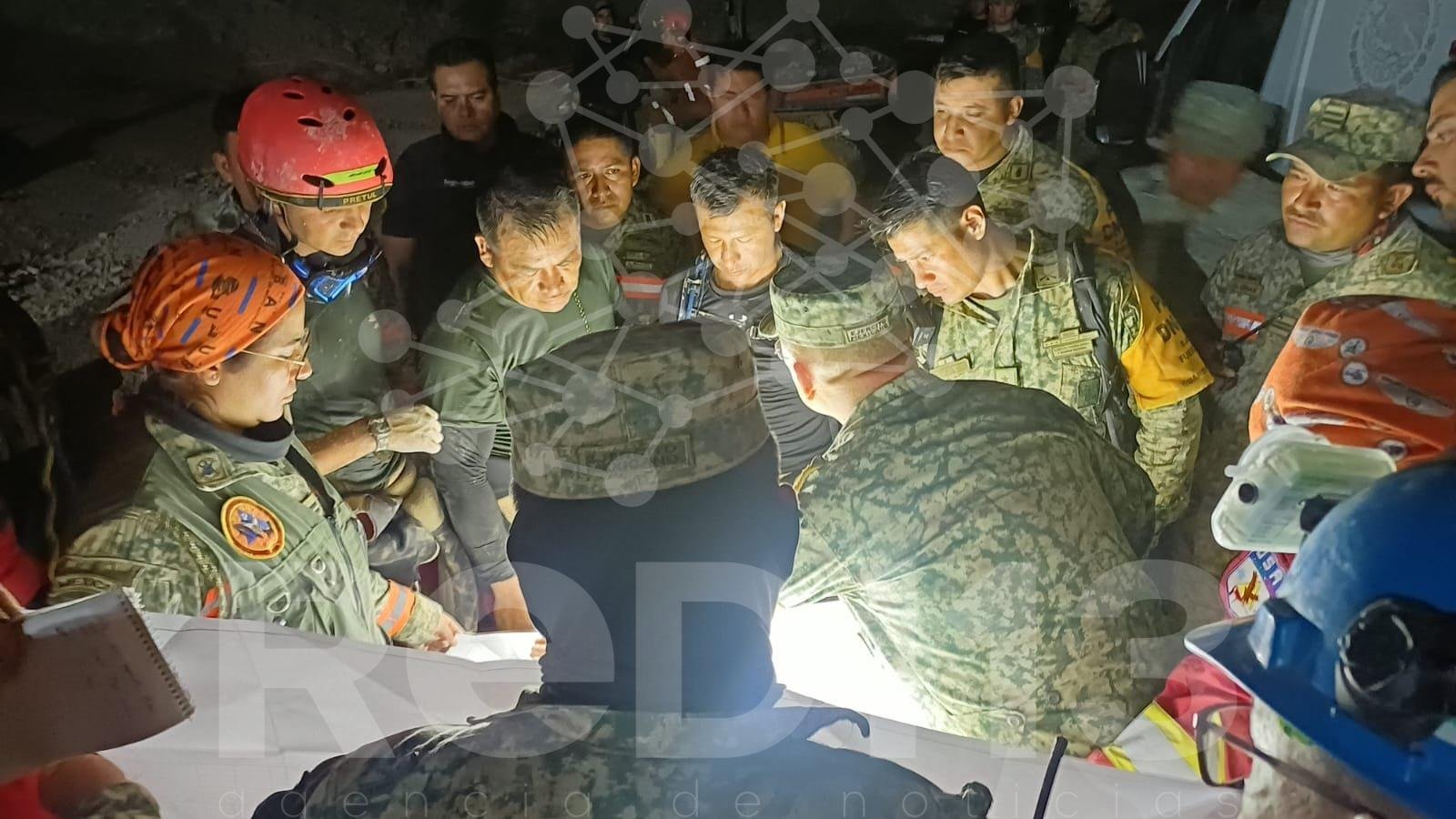 CONTINÚAN LABORES DE RESCATE EN LA MINA SANTA FE, SINALOA