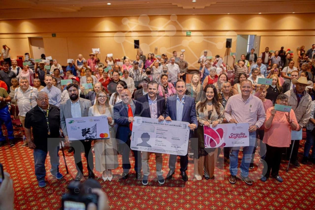 Dayana Pérez fortalece vínculos familiares con entrega de visas en Salvador Escalante