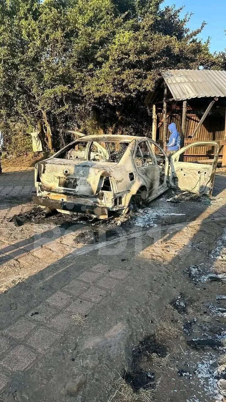 Delincuentes incendian vehículo y caseta de vigilancia en Zirahuén