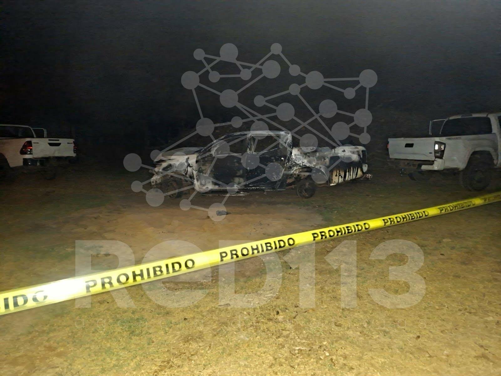 Grupo armado agrede a GC de Pátzcuaro; los oficiales hallaron 5 cadáveres calcinados y tres camionetas