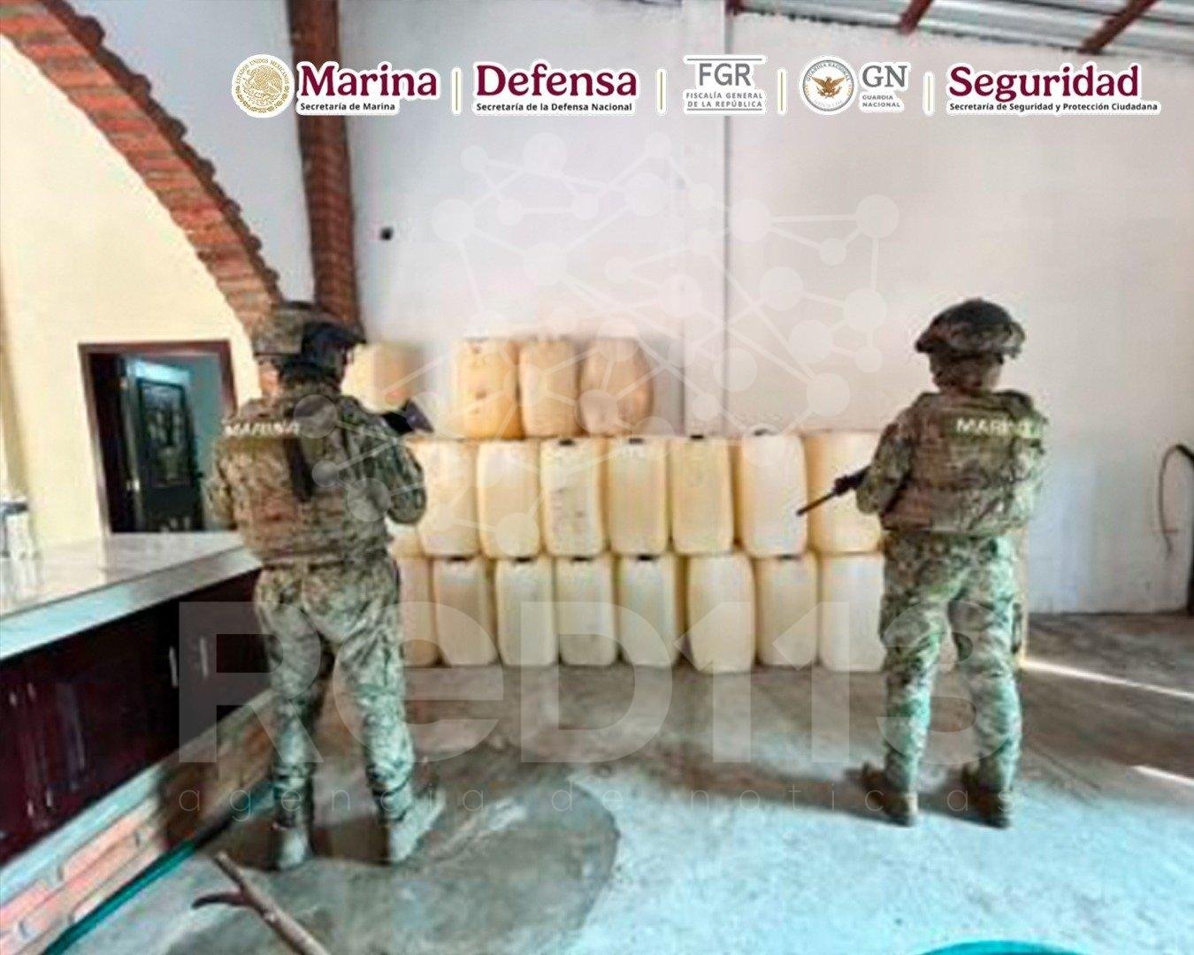 MARINA Y POLICÍA ESTATAL ASEGURAN PRESUNTA DROGA Y COMBUSTIBLE DURANTE CATEOS EN CHIAPAS