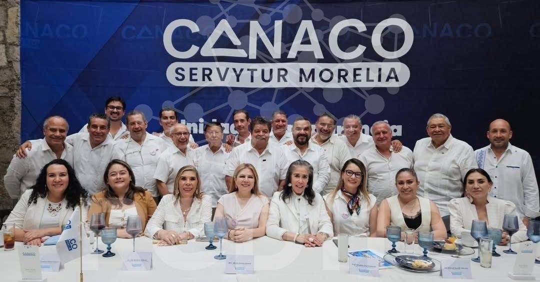 Acompaña Sefeco toma de protesta de Consejo y Mesa Directiva de la Canaco