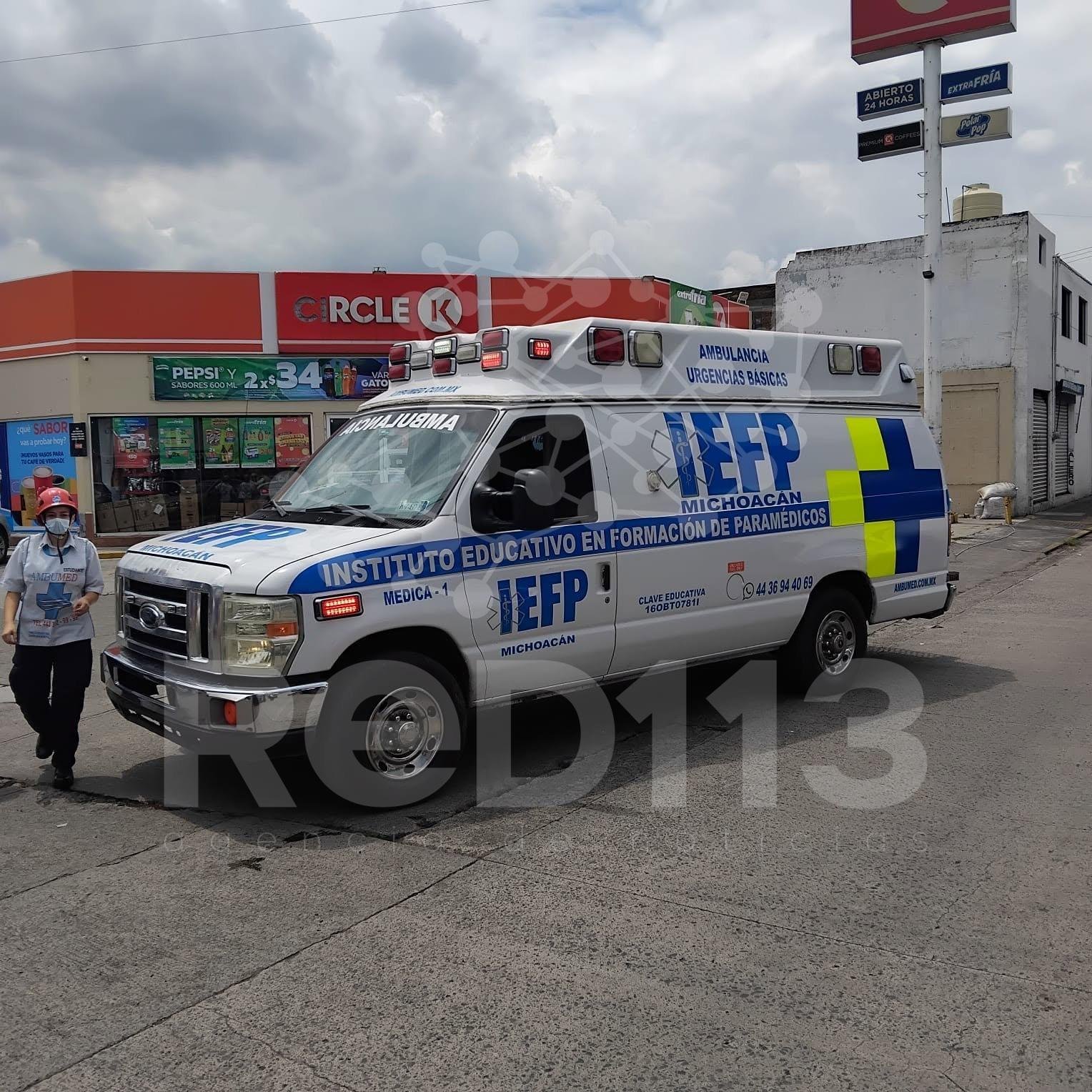 Motociclista herida tras chocar contra auto en la colonia Industrial
