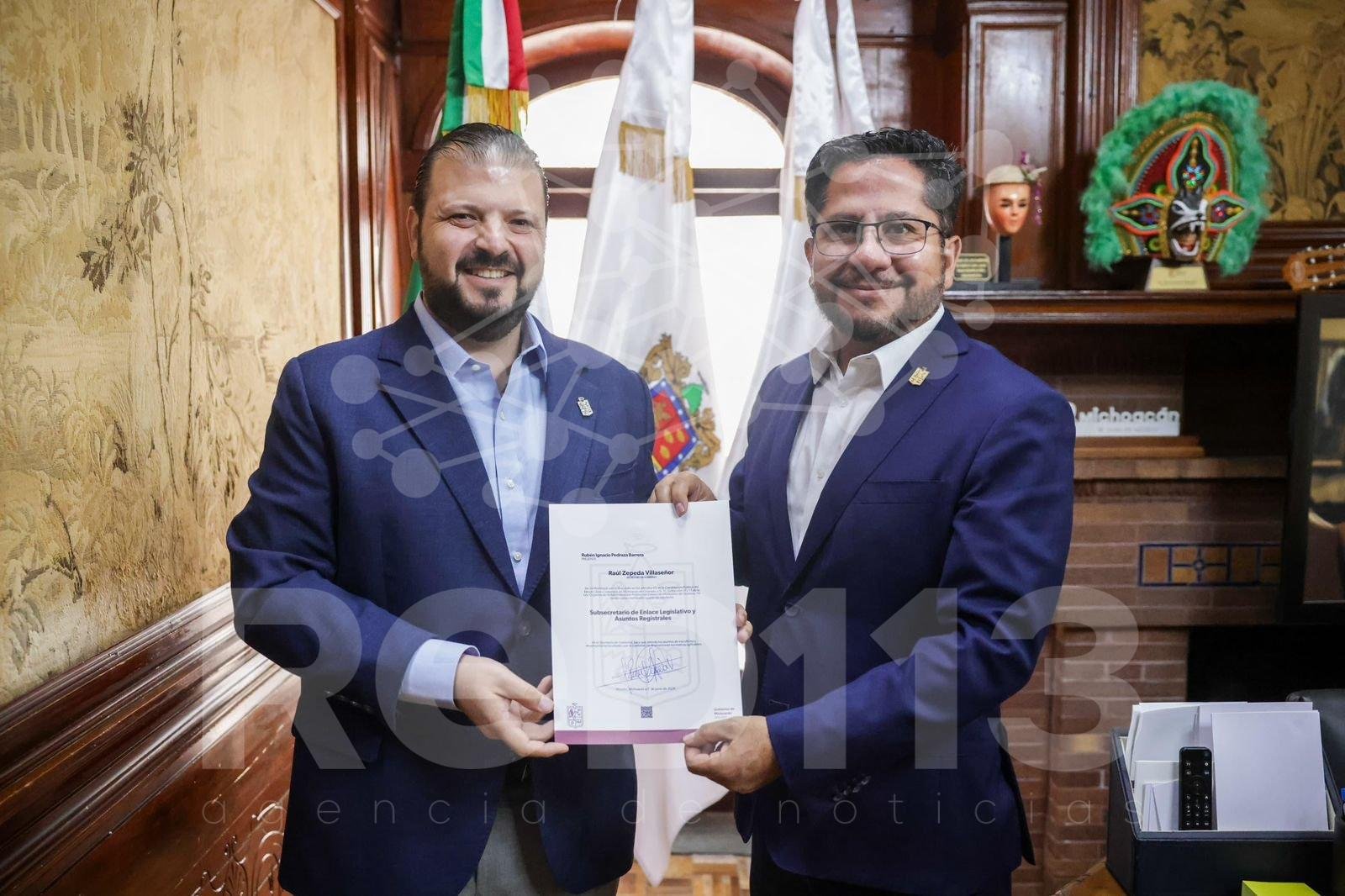 Entrega Raúl Zepeda nombramientos a nuevos subsecretarios de Segob