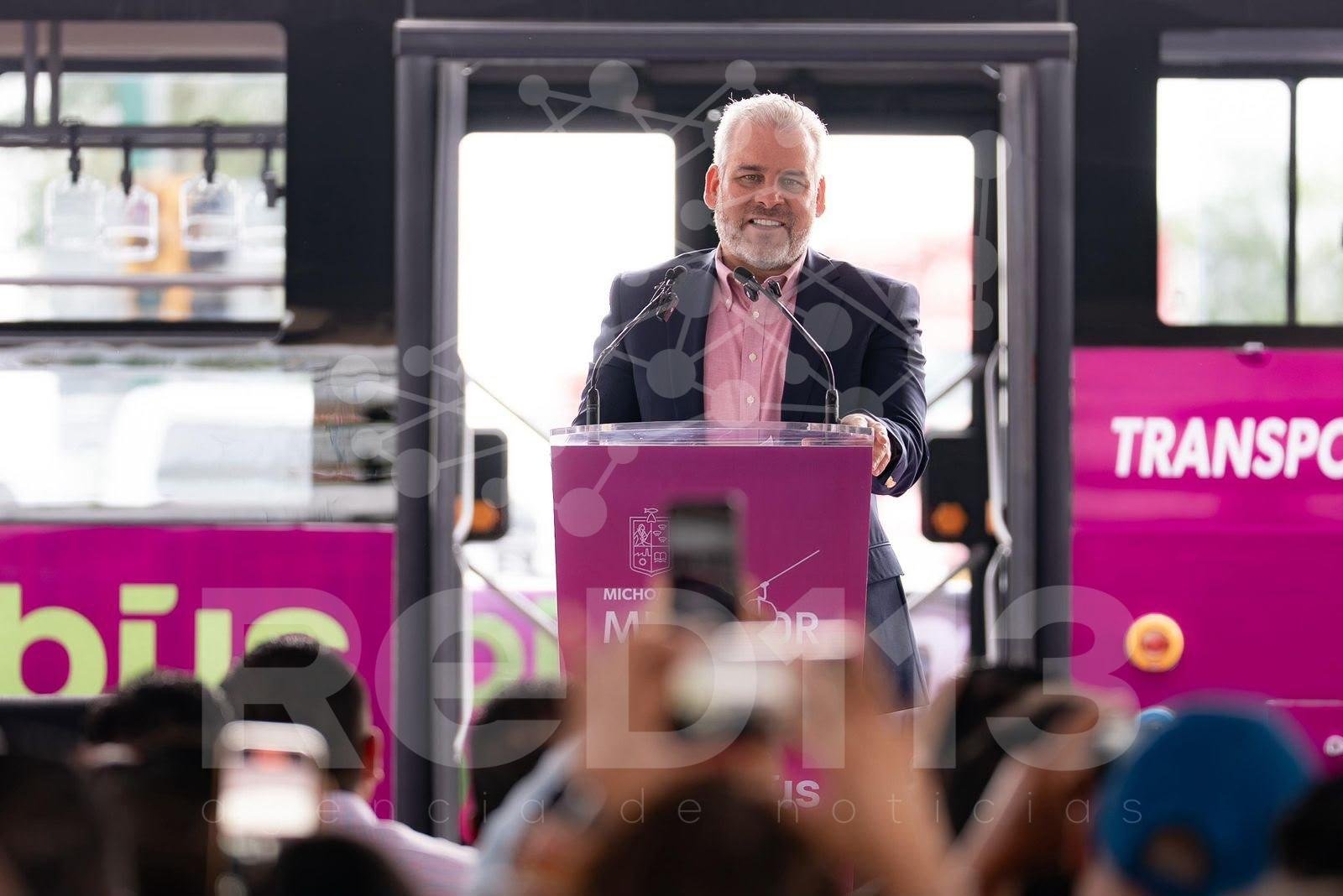 Morebús agilizará transporte de 76 mil usuarios diarios en Morelia: Bedolla
