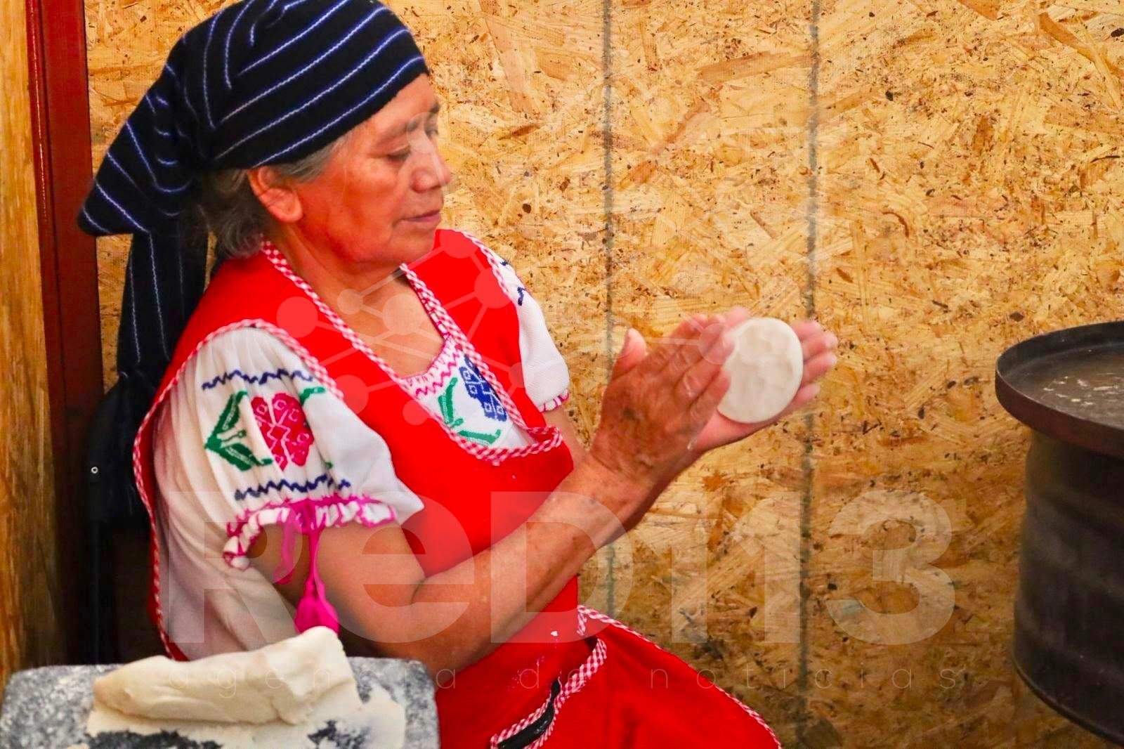 ¡Para chuparse los dedos! Llega el segundo tiempo de las cocineras tradicionales al Jalo Futbolero