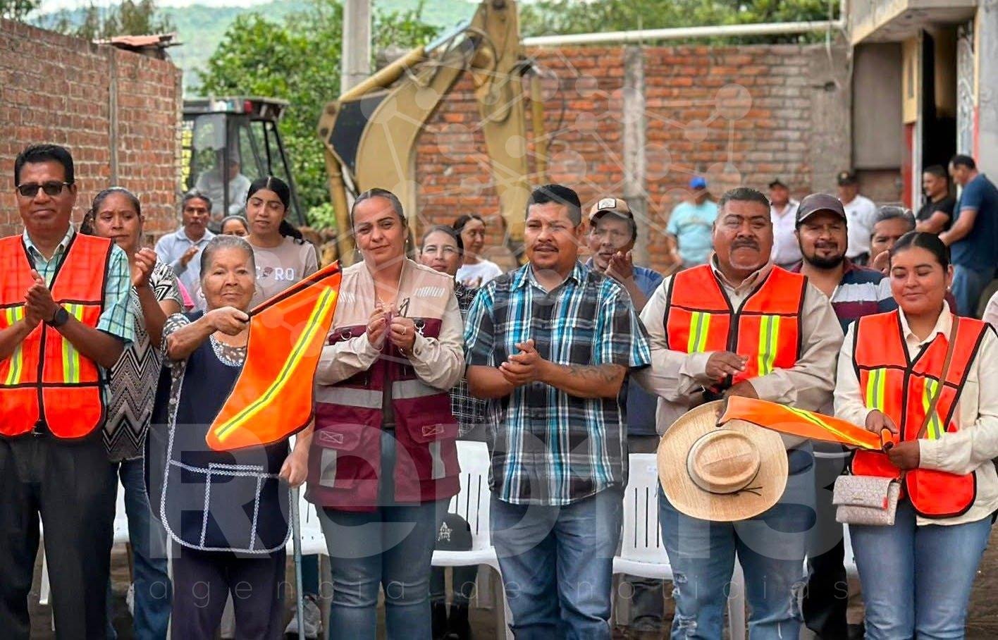 Iniciaron cuatro obras de pavimentación: Alejandra