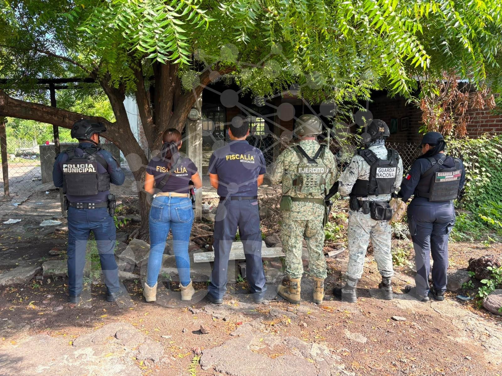 En cateo, asegura FGE droga y detiene a 3 personas