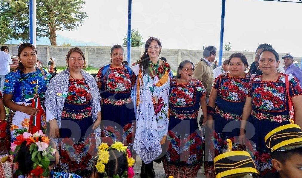 El cariño de las comunidades indígenas acompaña la ruta de Gaby Molina
