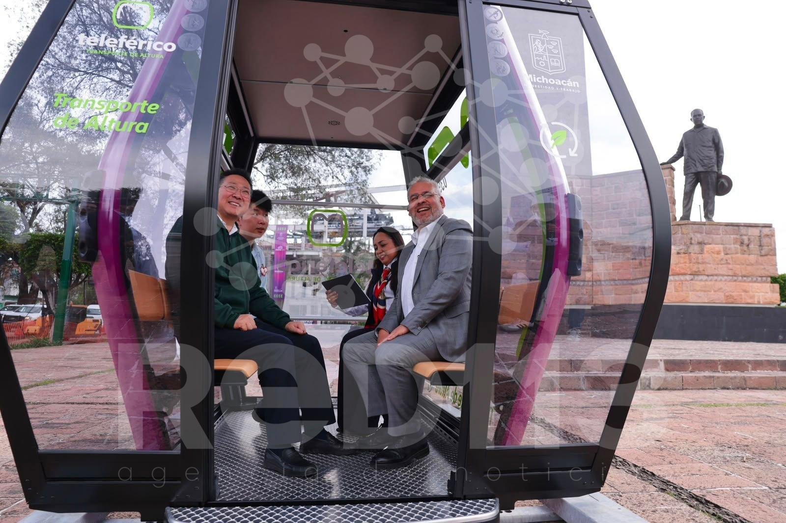 Destaca Bedolla impacto del teleférico y Morebús en Morelia tras recorrido con el embajador de China