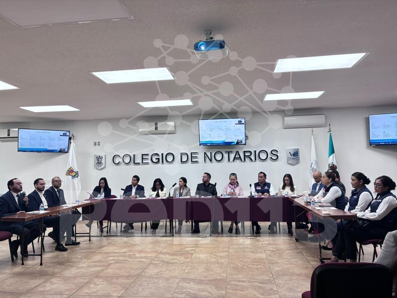 FGE capacita a integrantes del Colegio de Notarios en prevención de extorsión, fraude y ciberseguridad