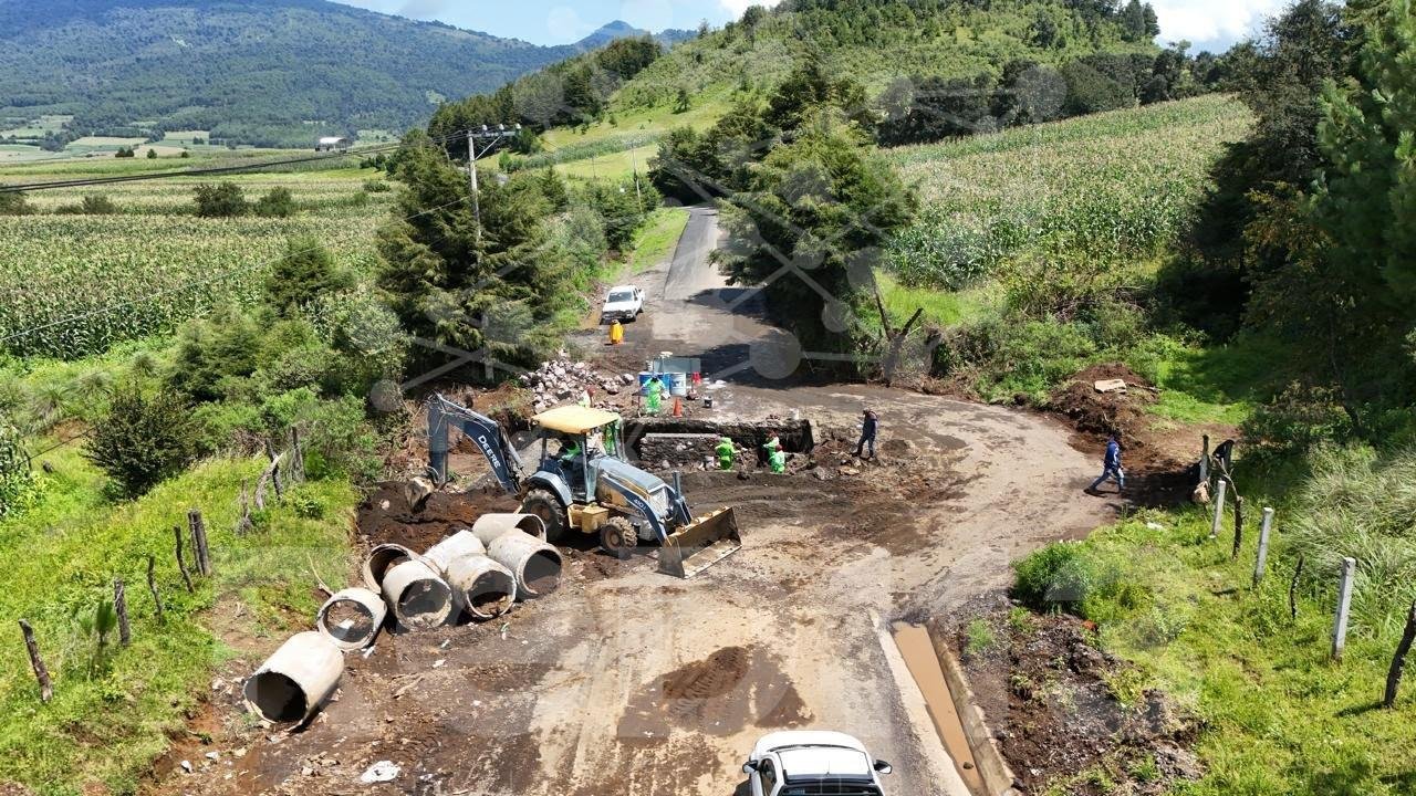 Avanza al 82% la rehabilitación del camino Arantepacua-Turícuaro: Rogelio Zarazúa