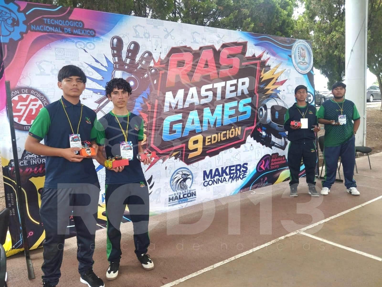 Estudiantes del Cecytem destacan en competencia de robótica en Morelia