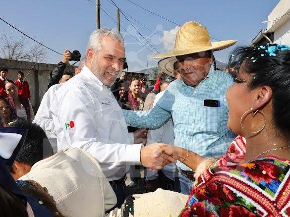Destaca Bedolla transición de San Andrés Tziróndaro al modelo de autogobierno