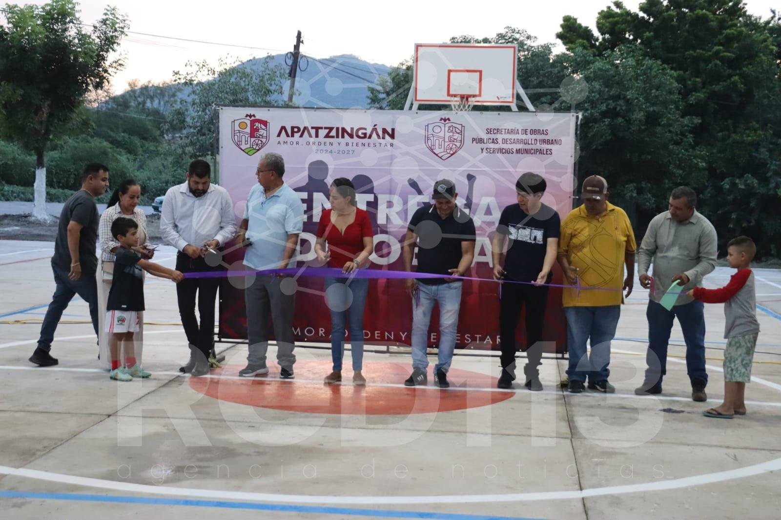 Fanny Arreola inaugura estructura metálica y juegos infantiles en El Higueral; fortalece el deporte y recupera espacios públicos